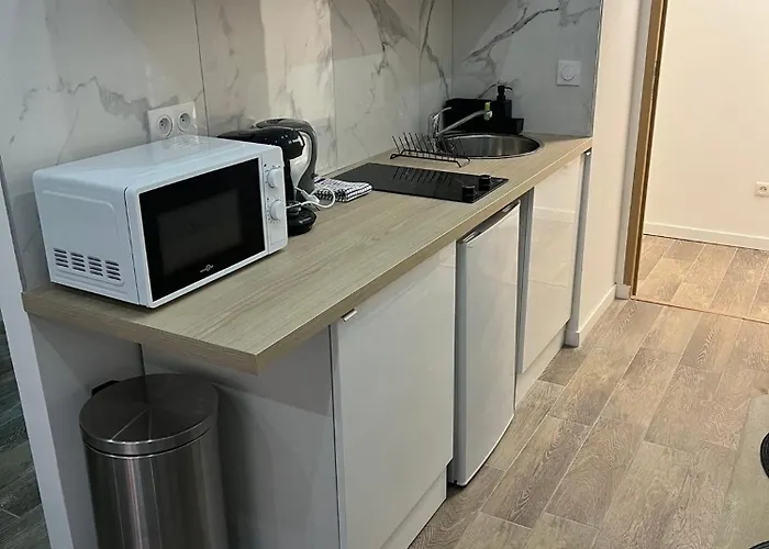 Nicehome Massena アパート *